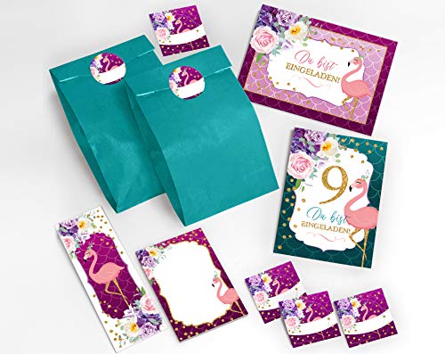 JuNa-Experten 12 Einladungskarten zum 9. Kindergeburtstag Mädchen Flamingo Einladungen zum neunten Geburtstag incl. 12 Umschläge, 12 Tüten / blau, 12 Aufkleber, 12 Lesezeichen, 12 Blöcke